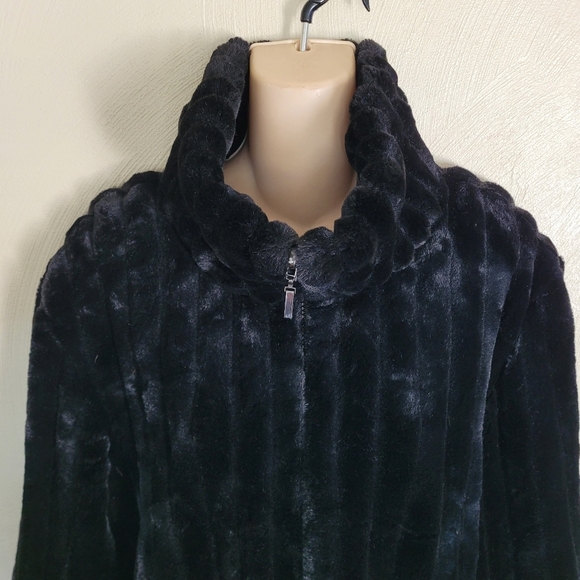 Gallery Black Reversible Grooved Faux Fur Zip-Up Jacket Size Women's Large - Picture 7 of 14